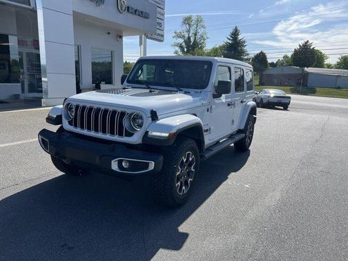Bright White Clearcoat 2025 Jeep Wrangler Sahara