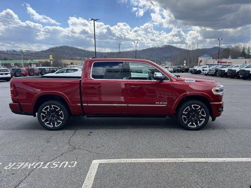 Molten Red Pearlcoat 2026 RAM 1500 Limited