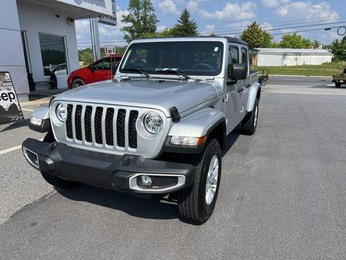 2023 Jeep Gladiator Sport