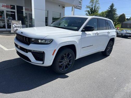 Bright White Clearcoat 2026 Jeep Grand Cherokee Limited