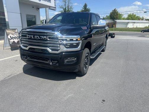 2025 RAM 3500 Laramie