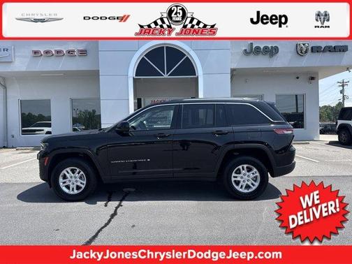 2023 Jeep Grand Cherokee Laredo