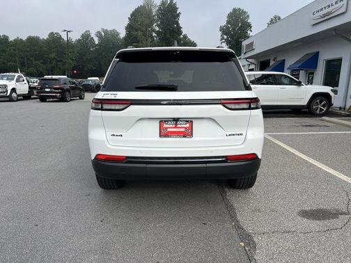 Bright White Clearcoat 2025 Jeep Grand Cherokee Limited