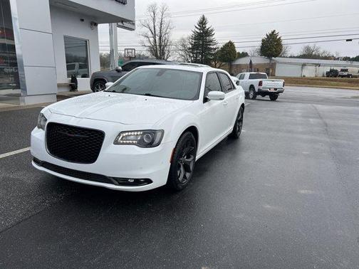 2022 Chrysler 300 S