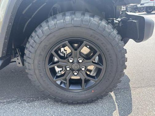 2025 Jeep Gladiator Sport