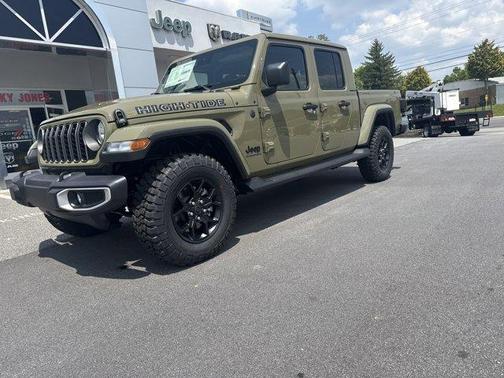 2025 Jeep Gladiator Sport