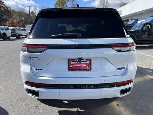 2025 Jeep Grand Cherokee Summit