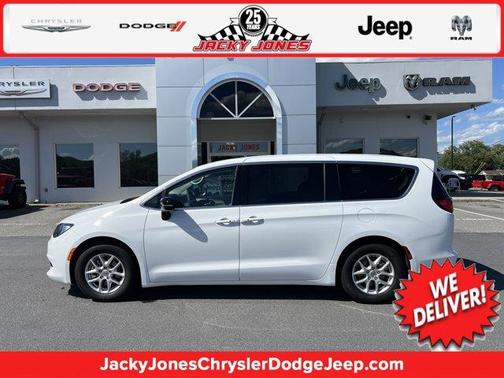 2024 Chrysler Voyager LX