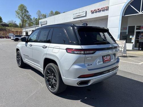 2025 Jeep Grand Cherokee Summit