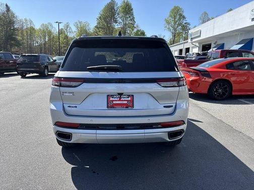 2025 Jeep Grand Cherokee Summit