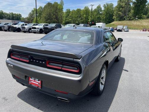 Granite Pearlcoat 2016 Dodge Challenger SXT