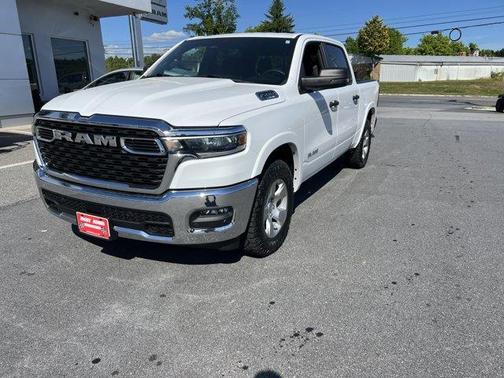 Bright White Clearcoat 2025 RAM 1500 Big Horn