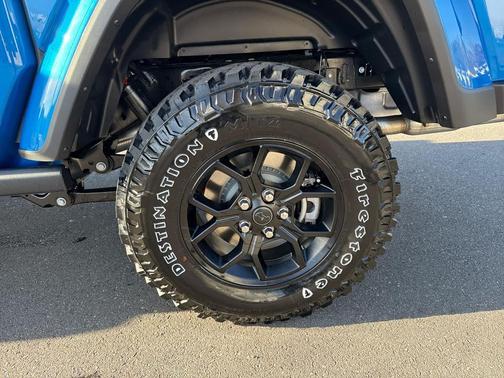 2026 Jeep Gladiator Willys 4x4