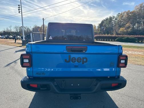 2026 Jeep Gladiator Willys 4x4