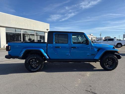 2026 Jeep Gladiator Willys 4x4