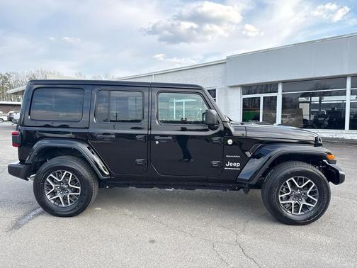2024 Jeep Wrangler Sahara