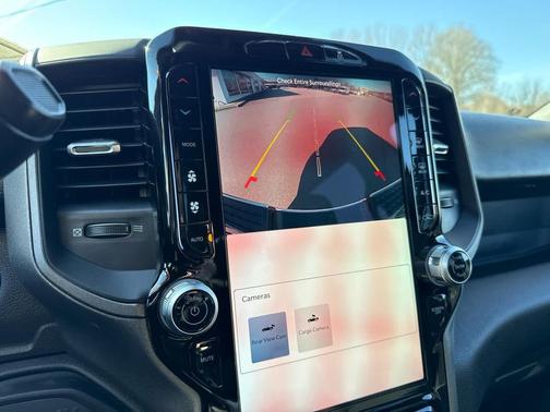 2026 RAM 3500 Tradesman 4x4 Crew Cab 8 Box