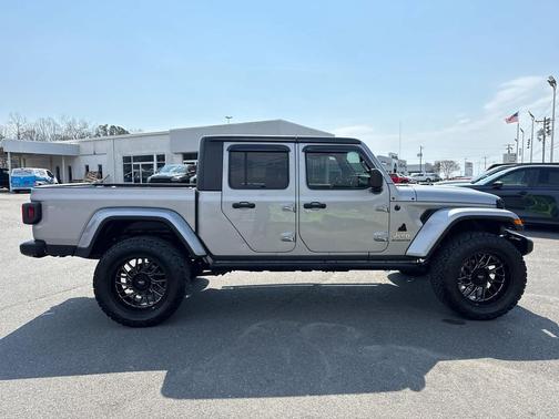Billet Silver Metallic Clearcoat 2020 Jeep Gladiator Overland