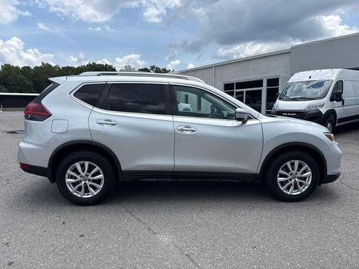 Brilliant Silver 2018 Nissan Rogue SV