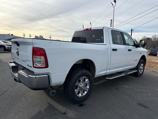 2024 RAM 2500 Big Horn 4x4 Crew Cab 64 Box