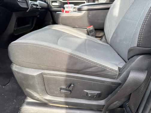 2024 RAM 2500 Big Horn 4x4 Crew Cab 64 Box