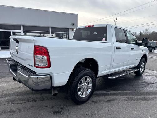 2024 RAM 2500 Big Horn 4x4 Crew Cab 64 Box