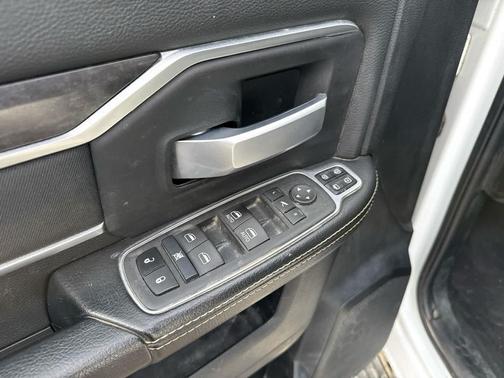 2024 RAM 2500 Big Horn 4x4 Crew Cab 64 Box