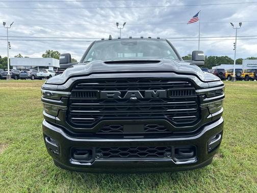2025 RAM 3500 Laramie 4x4 Mega Cab 64 Box