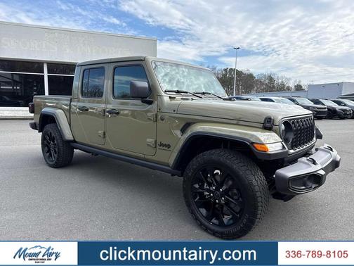 2025 Jeep Gladiator Nighthawk 4x4