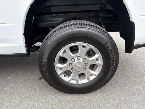 2024 RAM 2500 Laramie 4x4 Crew Cab 64 Box