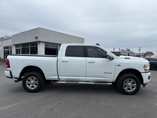 2024 RAM 2500 Laramie 4x4 Crew Cab 64 Box