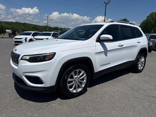 Bright White Clearcoat 2019 Jeep Cherokee Latitude