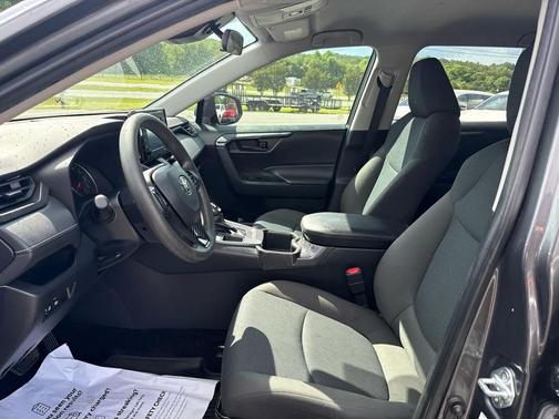 Magnetic Gray Metallic 2022 Toyota RAV4 LE