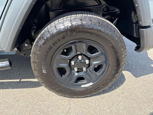 Anvil Clearcoat 2025 Jeep Wrangler Sport