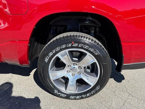 Molten Red Pearlcoat 2026 RAM 1500 Express