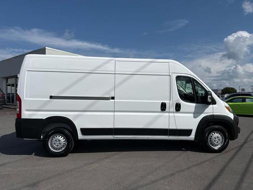 2025 RAM ProMaster 2500 Tradesman