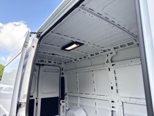 2025 RAM ProMaster 2500 Tradesman