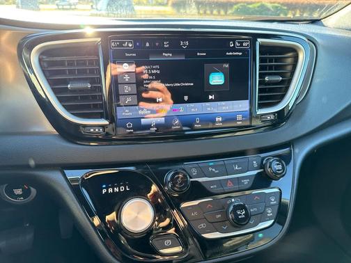 2025 Chrysler Pacifica L