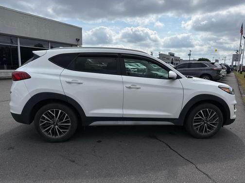 2021 Hyundai TUCSON SEL
