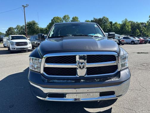 Granite Crystal Metallic Clearcoat 2024 RAM 1500 Classic SLT