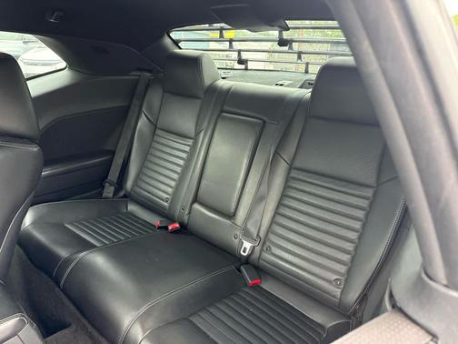 Bright White Clear Coat 2012 Dodge Challenger R/T