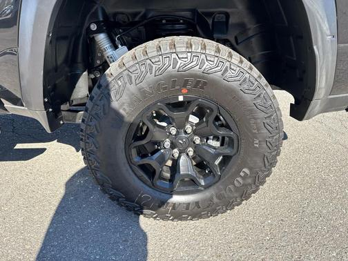 2026 RAM 1500 RHO 4x4 Crew Cab 57 Box