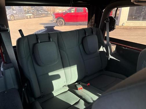 2021 Jeep Wrangler Sport S