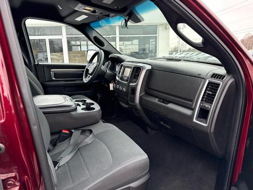 2024 RAM 1500 Classic Warlock 4x4 Crew Cab 57 Box