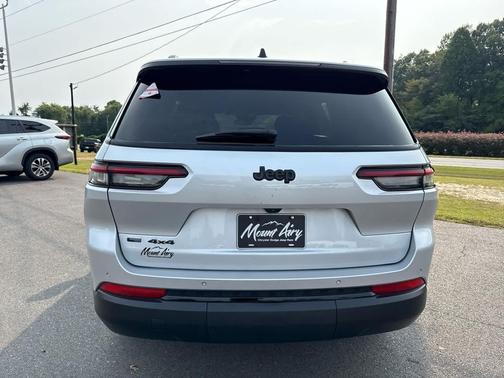2022 Jeep Grand Cherokee L Altitude