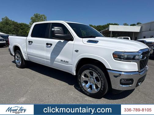 Bright White Clearcoat 2026 RAM 1500 Big Horn/Lone Star