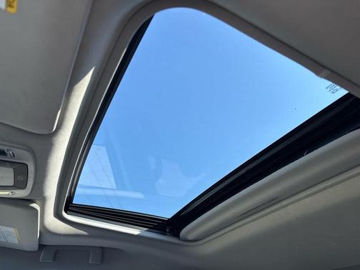 Predawn Gray Mica 2023 Toyota Sienna XLE