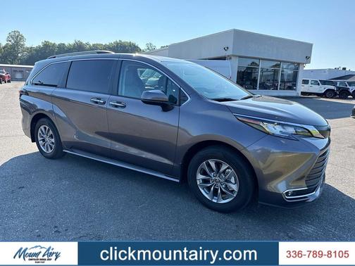 Predawn Gray Mica 2023 Toyota Sienna XLE