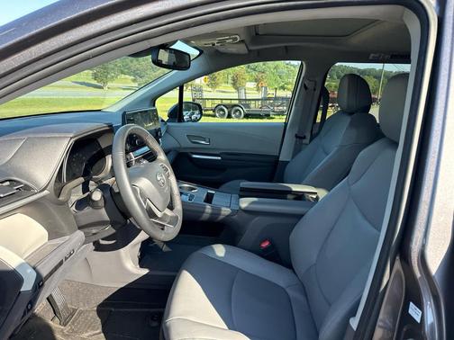 Predawn Gray Mica 2023 Toyota Sienna XLE