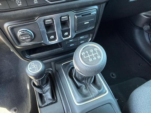 Anvil Clearcoat 2026 Jeep Wrangler Sport S